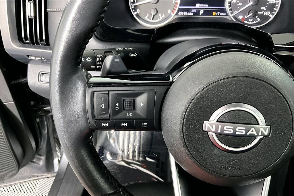 Used 2022 Nissan Pathfinder SL AWD/4WD image 18