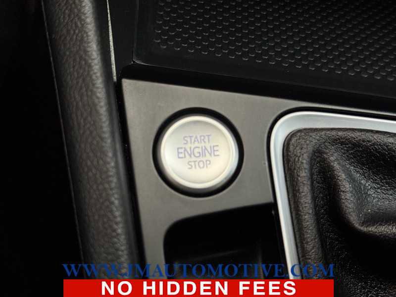 Used 2024 Volkswagen Jetta SE FWD image 44