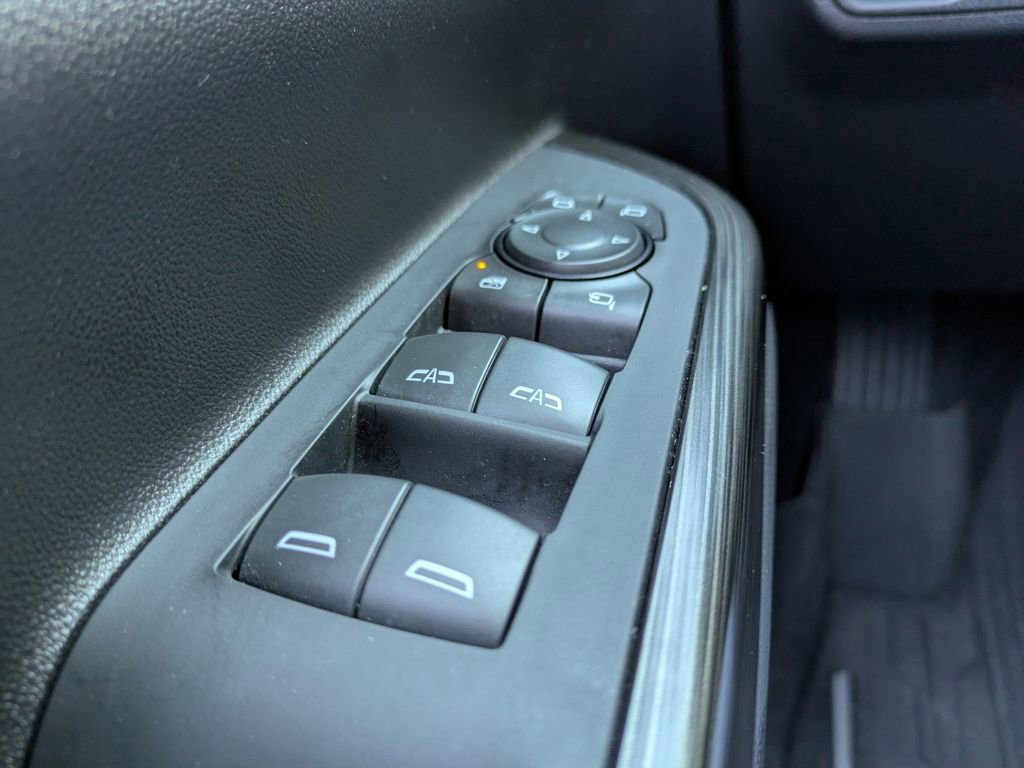 Used 2023 GMC Acadia SLT w/ Preferred Package image 28