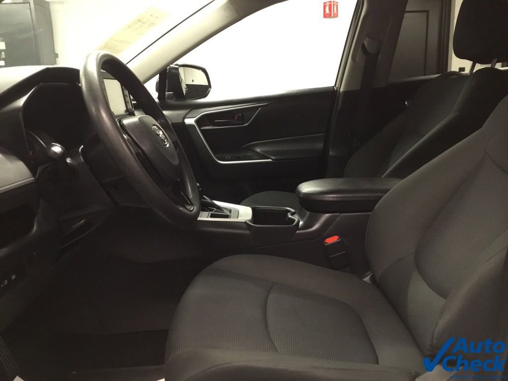 Used 2022 Toyota RAV4 LE AWD/4WD image 24