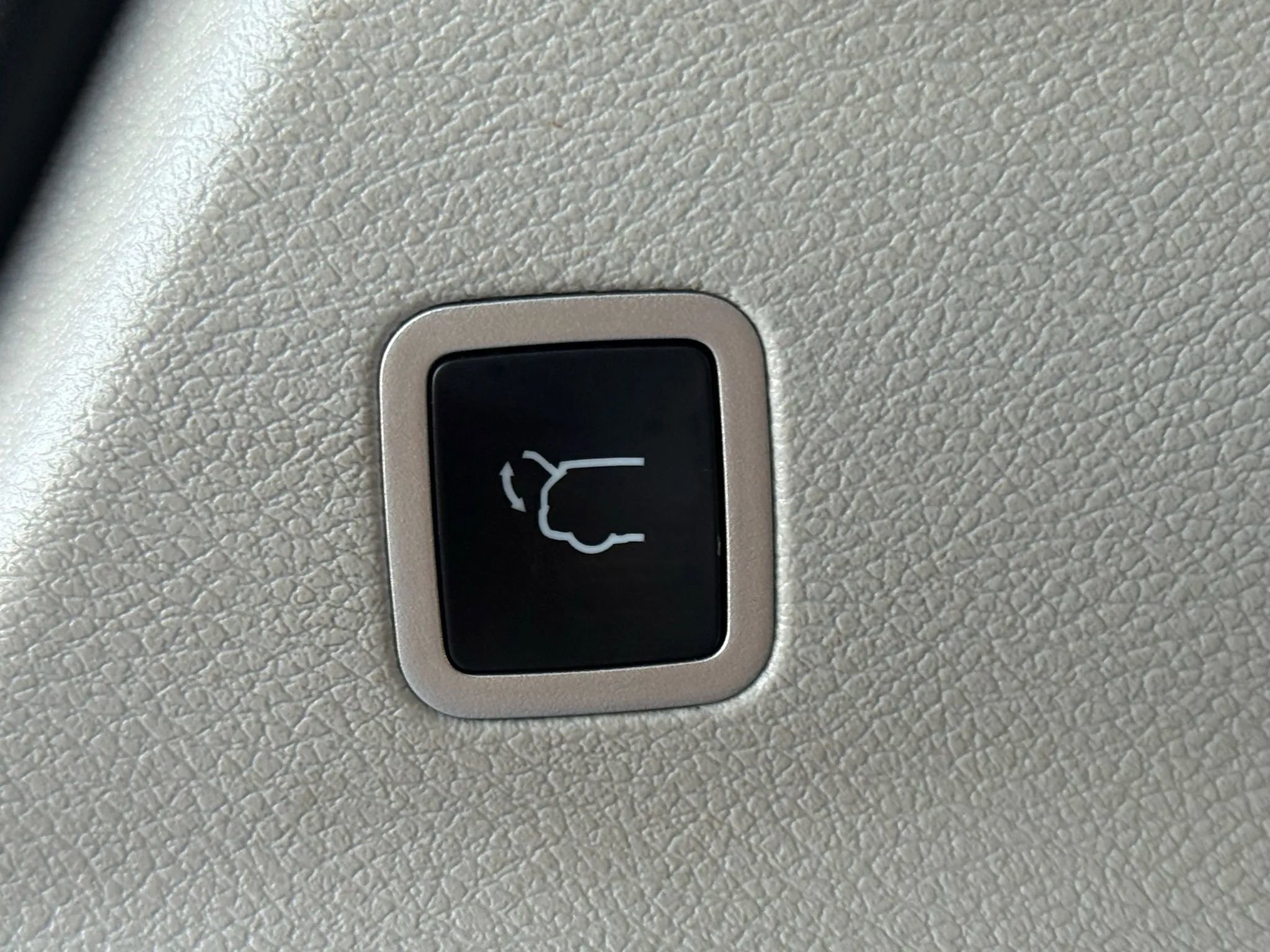 Used 2022 Chrysler Pacifica Touring-L image 15