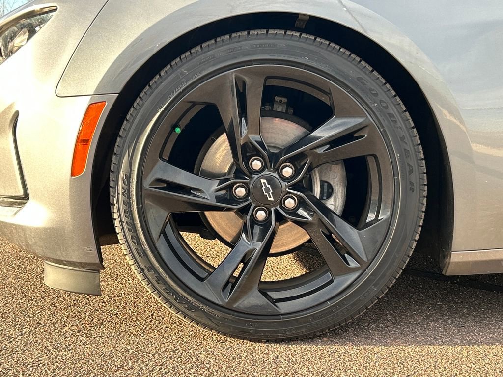 Used 2021 Chevrolet Camaro LT image 26