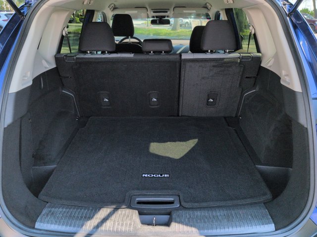 Certified 2023 Nissan Rogue SV FWD image 13