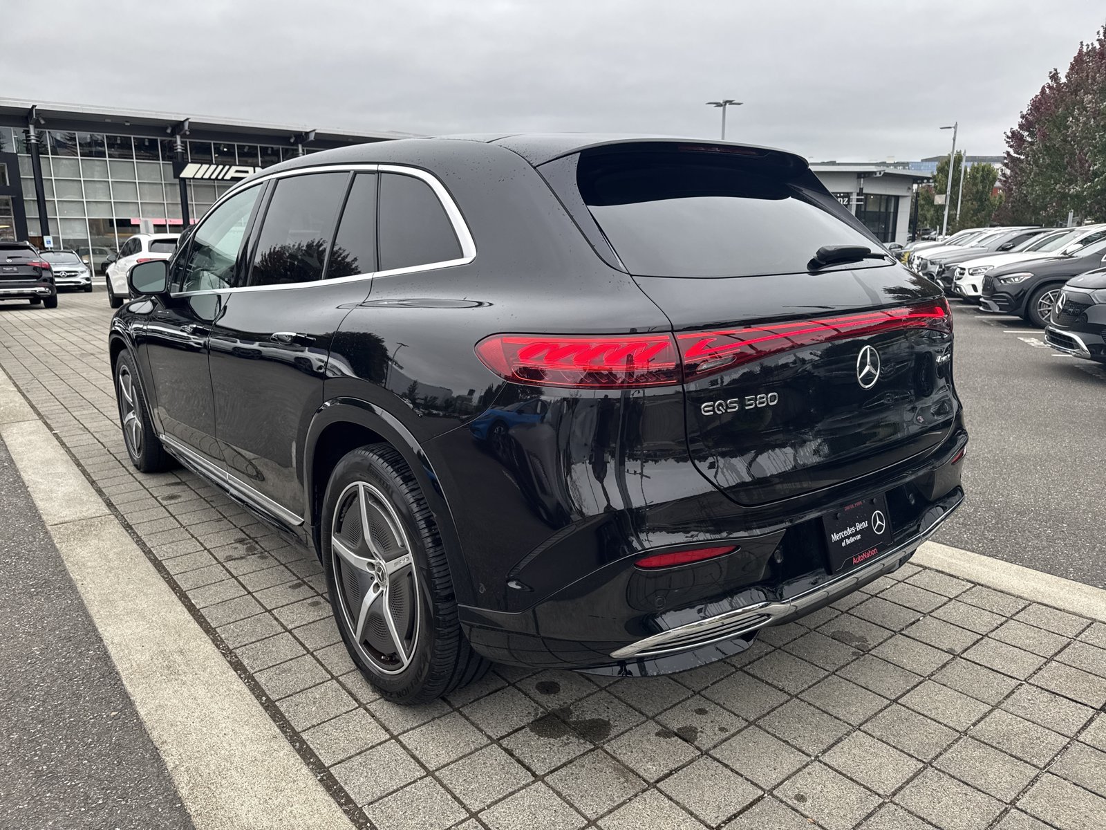 Used 2023 Mercedes-Benz EQS 580 4MATIC SUV image 8