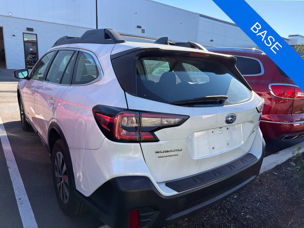 Used 2022 Subaru Outback AWD/4WD image 3