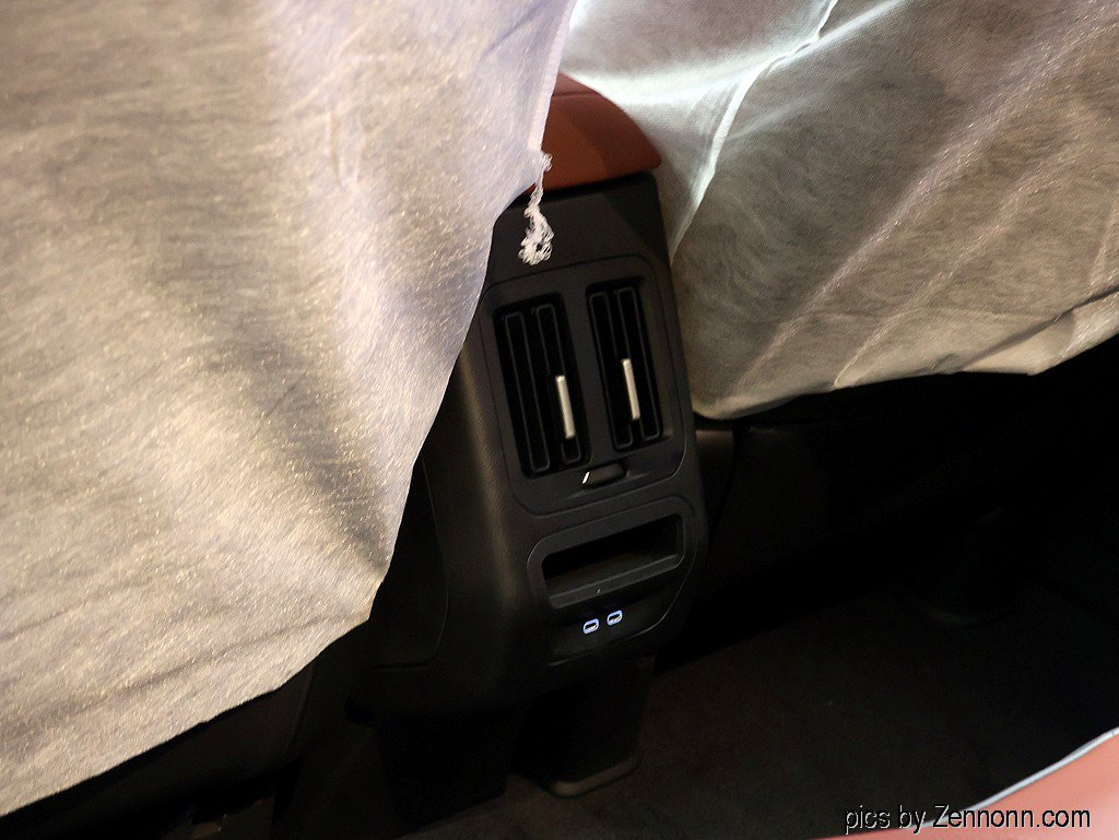 New 2027 BMW iX3 50 xDrive AWD/4WD image 15