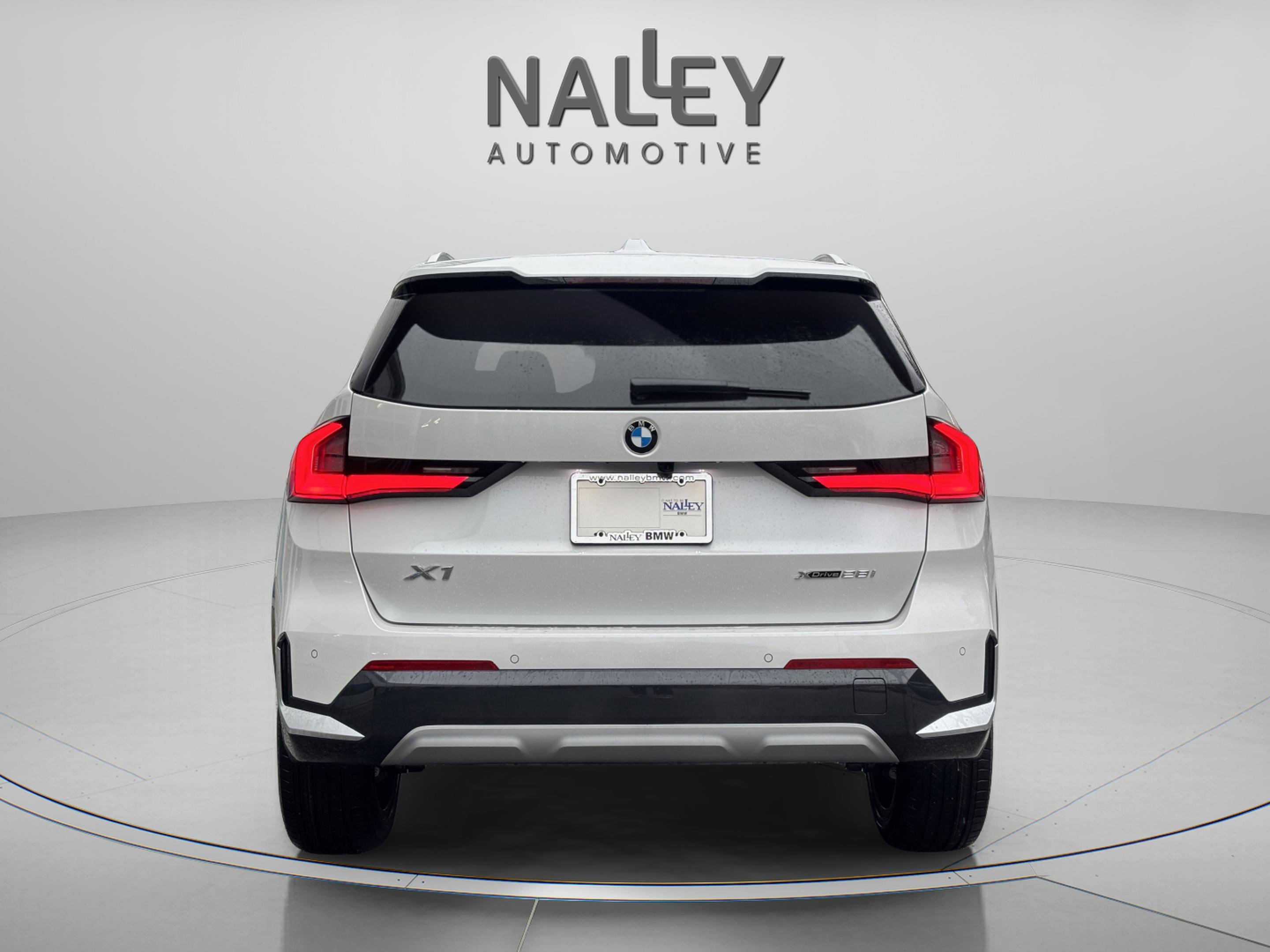 Used 2026 BMW X1 xDrive28i w/ Technology Package image 4