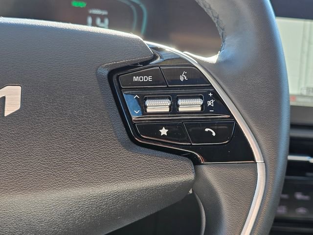 Used 2023 Kia Niro SX image 33