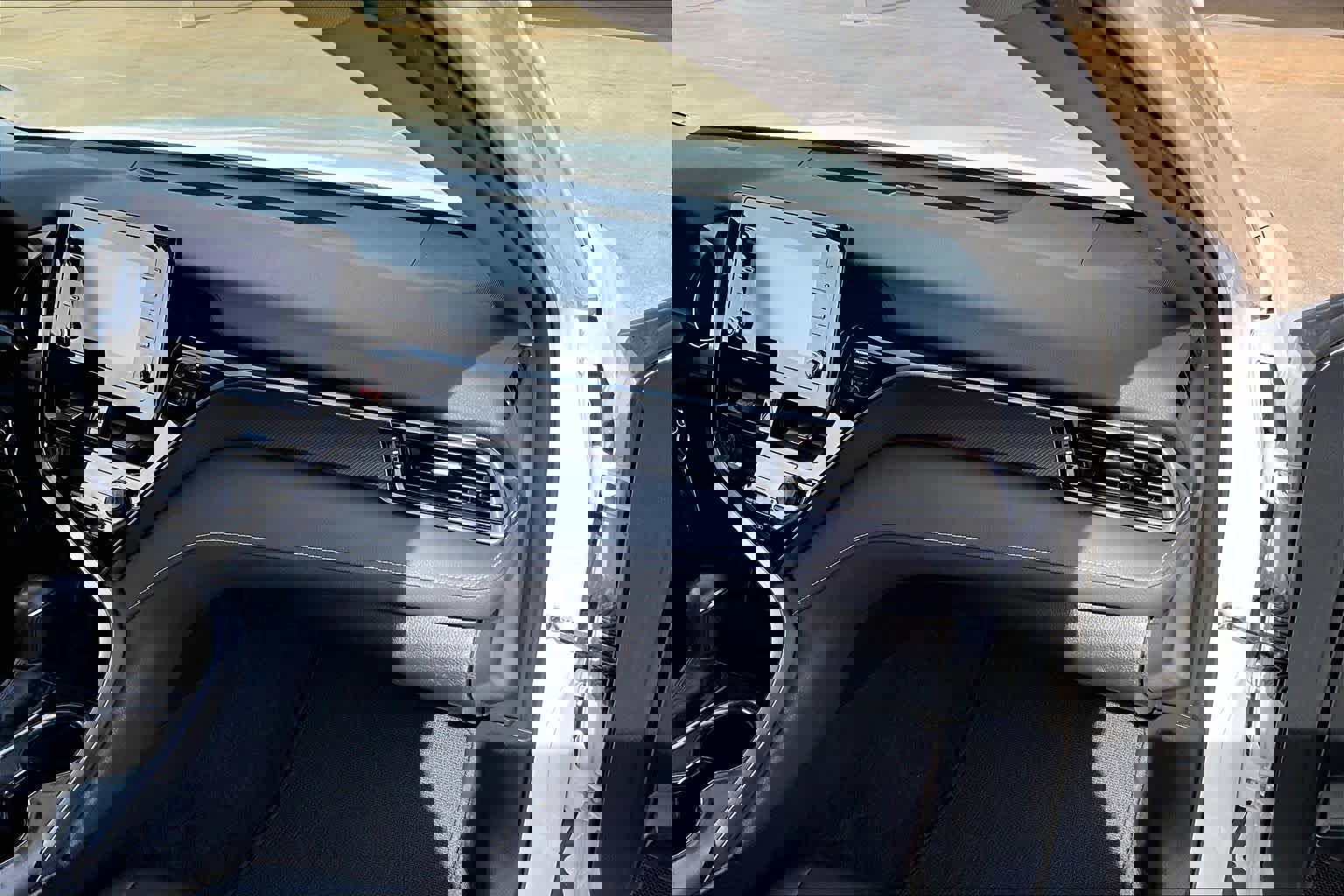 Used 2023 Toyota Camry SE image 17