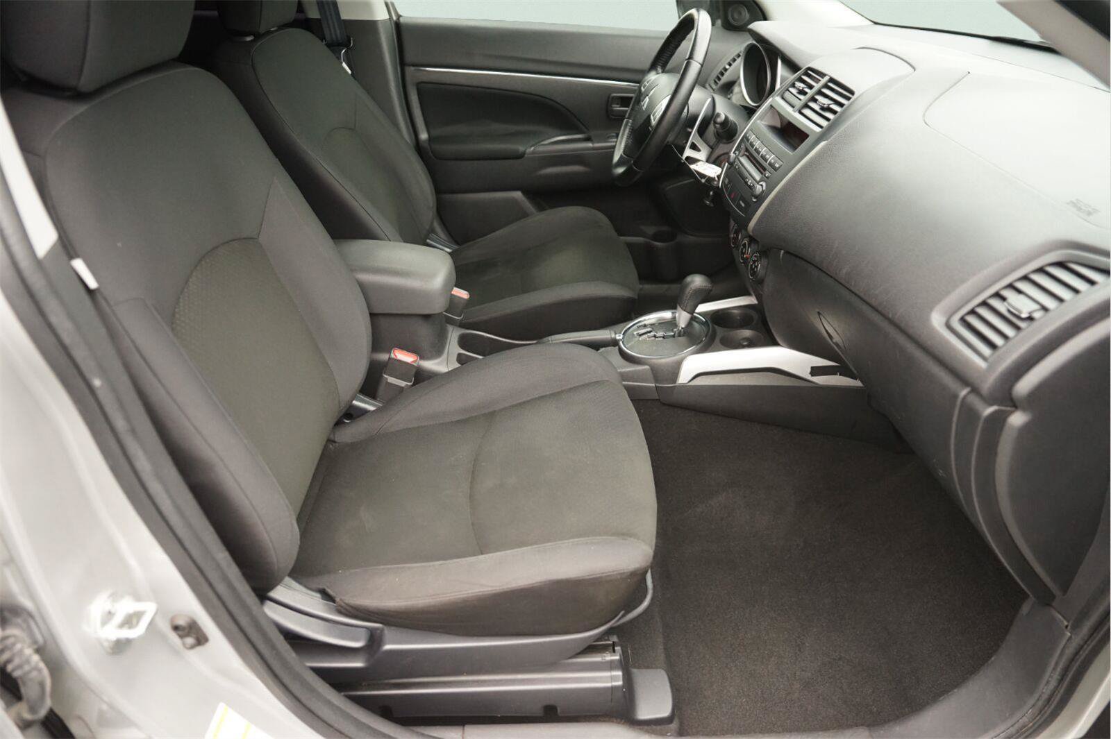 Used 2013 Mitsubishi Outlander Sport ES FWD image 18