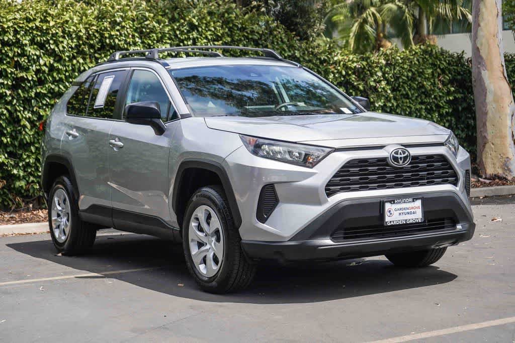 Used 2021 Toyota RAV4 LE w/ Carpet Mat Package (TMS) FWD image 4
