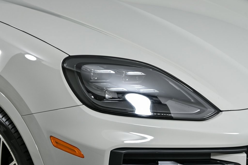 New 2026 Porsche Cayenne S image 39