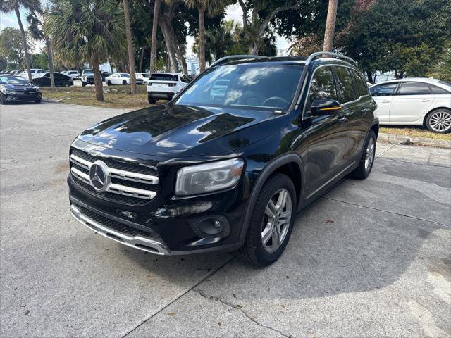 Used 2021 Mercedes-Benz GLB 250 image 2
