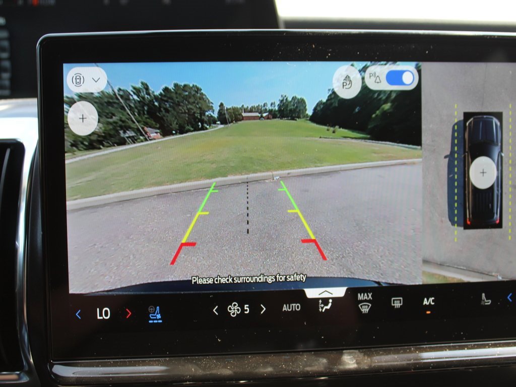 New 2025 Ford Expedition Tremor image 6