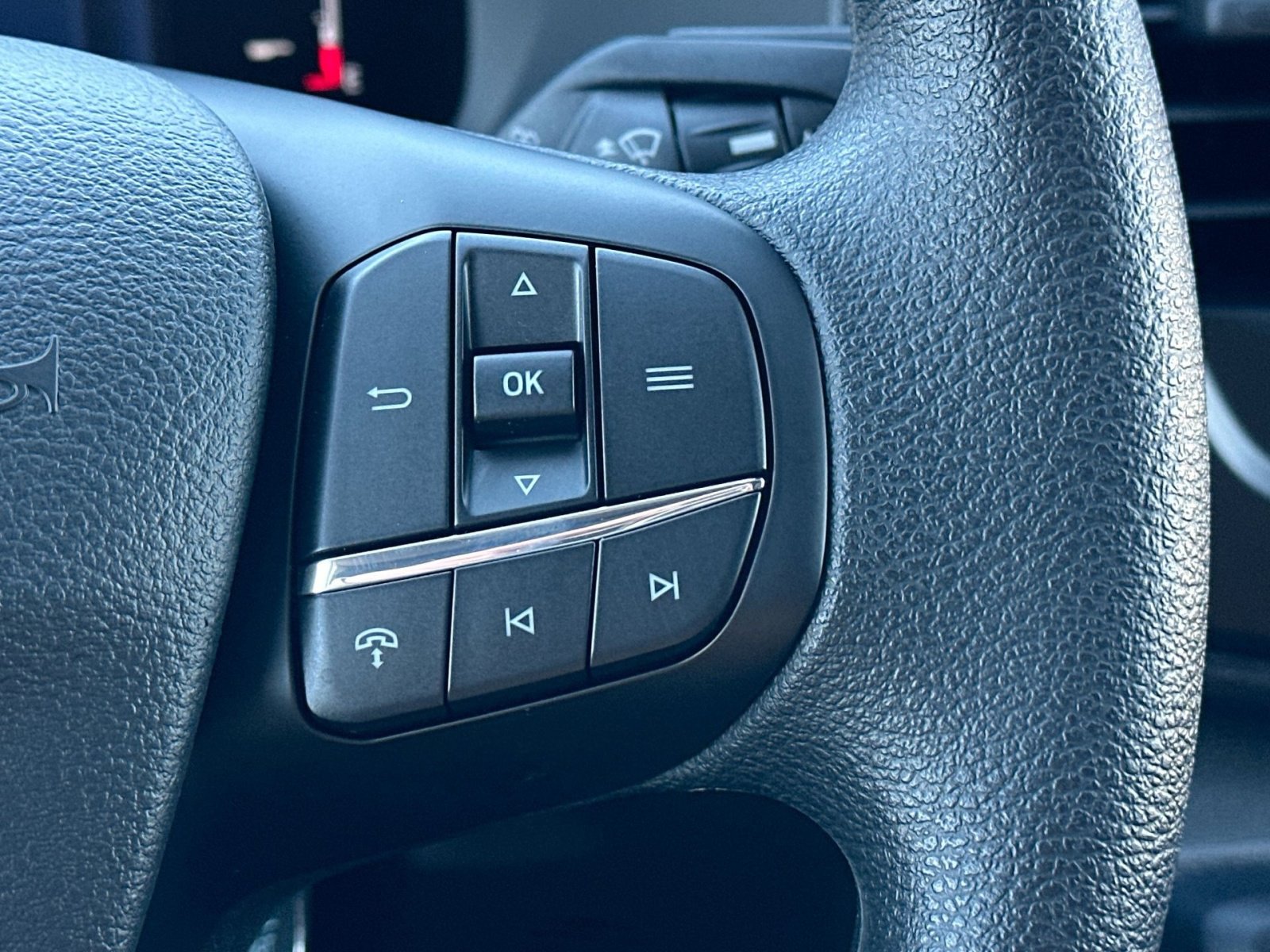 New 2026 Ford Transit 250 148 Medium Roof w/ Load Area Protection Package image 20