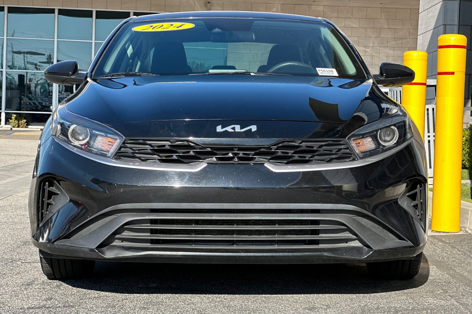 Used 2024 Kia Forte LXS image 9