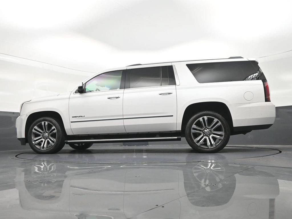 Used 2020 GMC Yukon XL Denali w/ Denali Ultimate Package RWD image 25