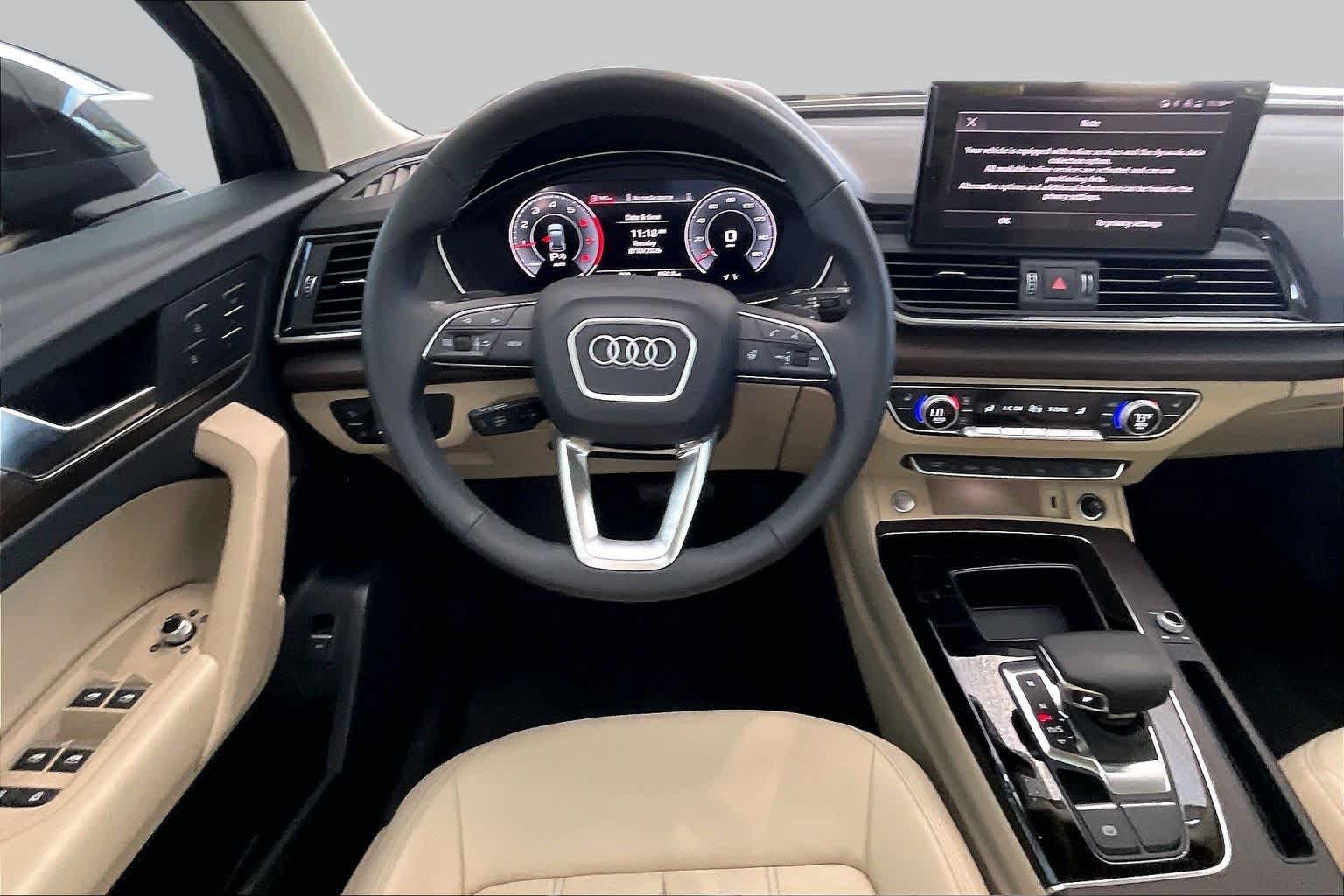 Used 2025 Audi Q5 2.0T Premium w/ Convenience Plus Package AWD/4WD image 6