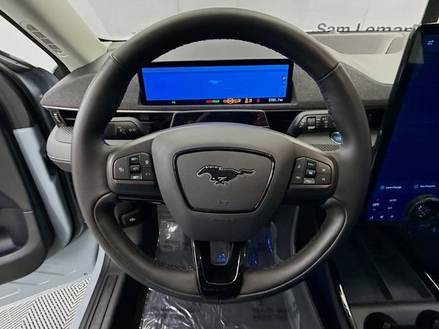 Used 2024 Ford Mustang Mach-E Premium image 11