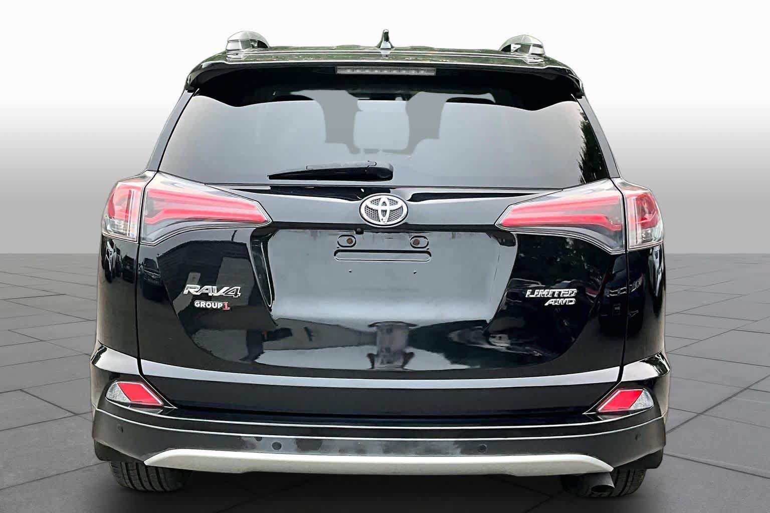 Certified 2018 Toyota RAV4 Limited w/ Advanced Technology Package AWD/4WD image 5