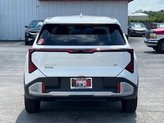 New 2027 Kia Seltos LX FWD image 11