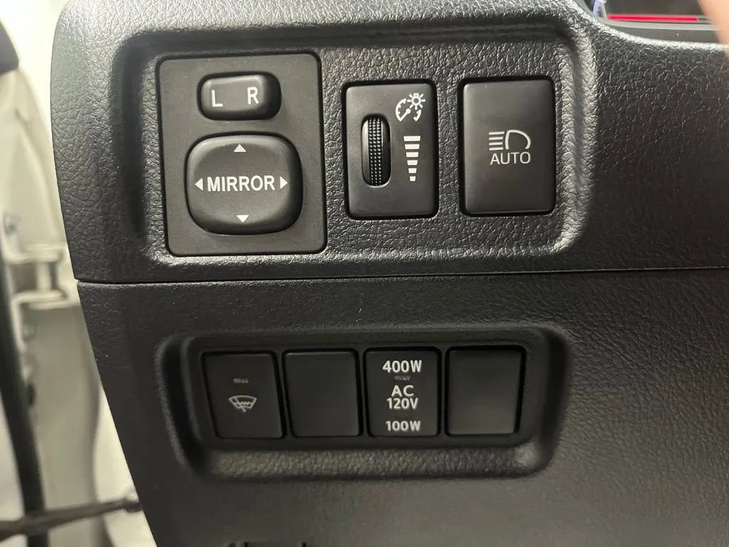 Used 2020 Toyota 4Runner TRD Off-Road Premium w/ Moonroof Package AWD/4WD image 26