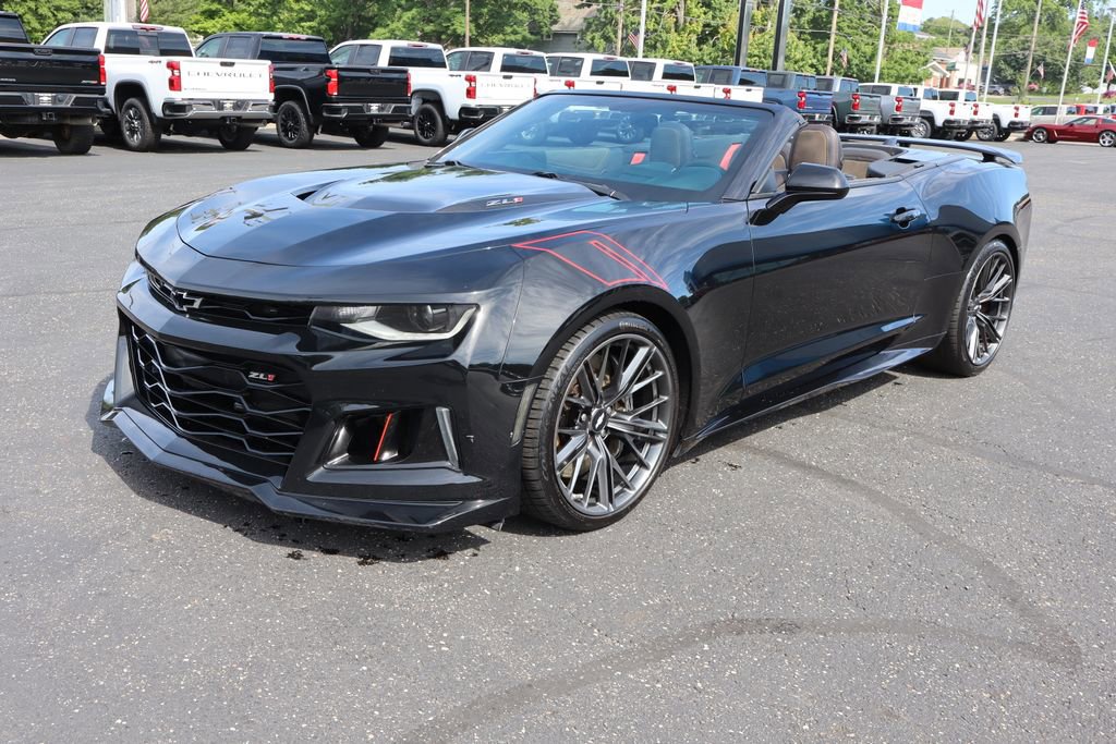 Used 2018 Chevrolet Camaro ZL1 RWD image 34