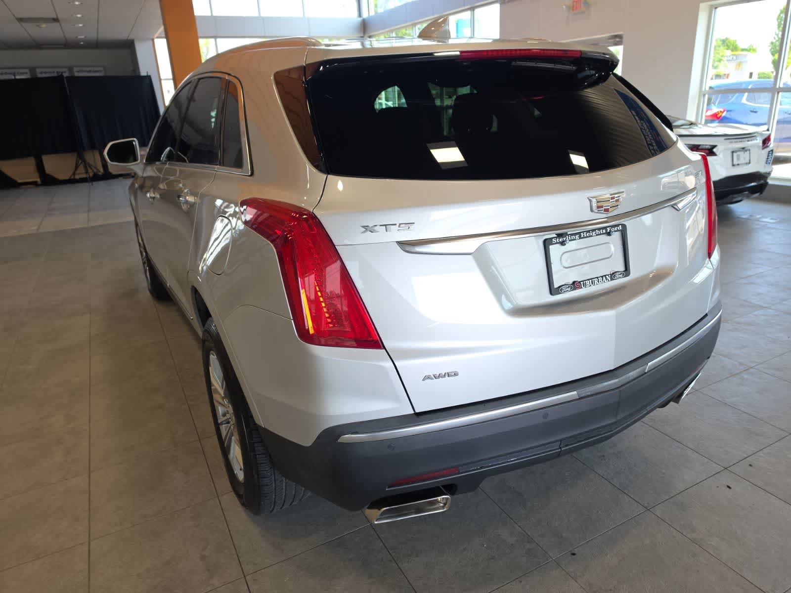 Used 2018 Cadillac XT5 Luxury AWD/4WD image 11