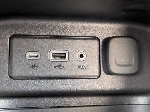 Used 2020 Chevrolet Equinox LT FWD image 21