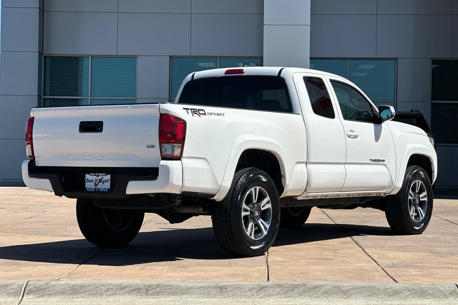 Certified 2016 Toyota Tacoma TRD Sport RWD image 4