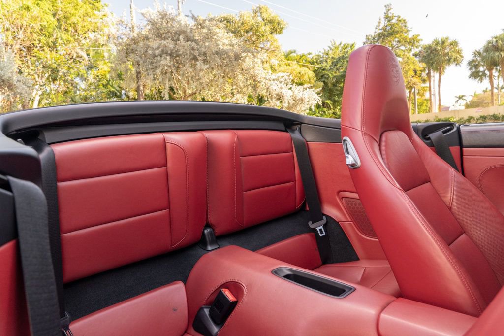 Used 2015 Porsche 911 Carrera 4S image 23