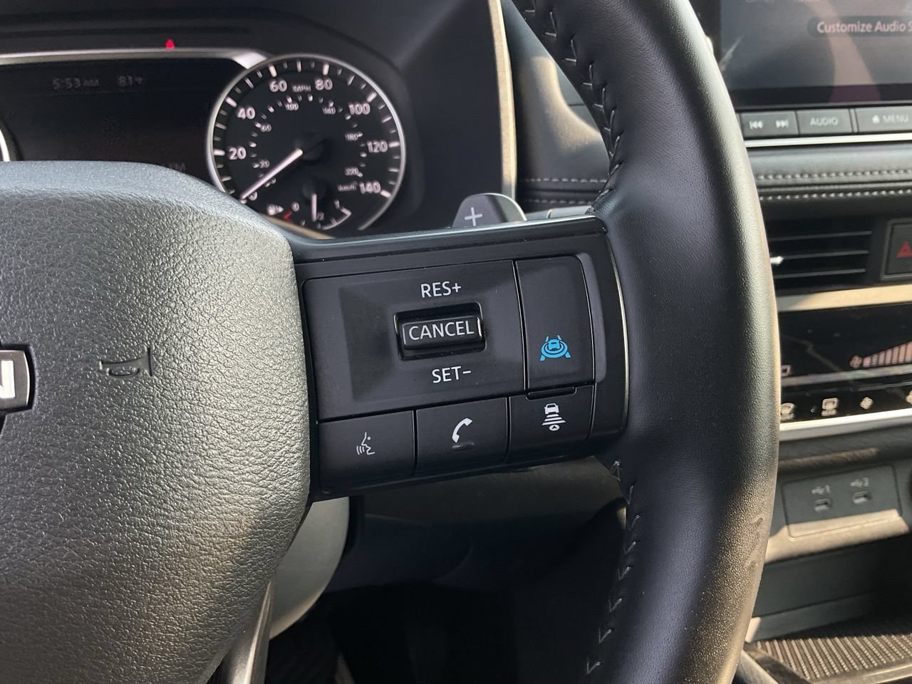 Used 2025 Nissan Rogue SV FWD image 35