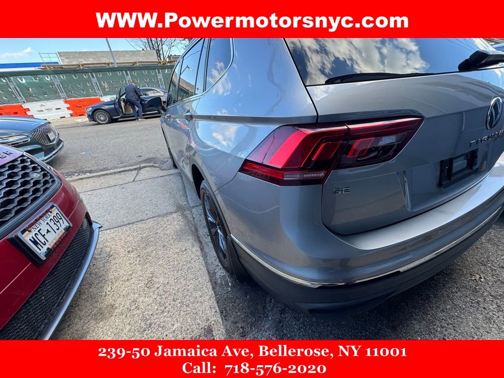 Used 2022 Volkswagen Tiguan SE w/ Panoramic Sunroof Package AWD/4WD image 10