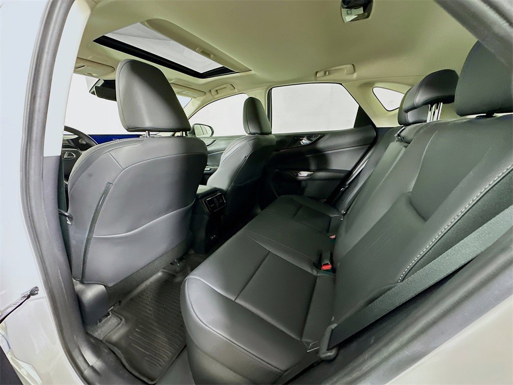 Used 2022 Lexus NX 350h 350h Premium image 4