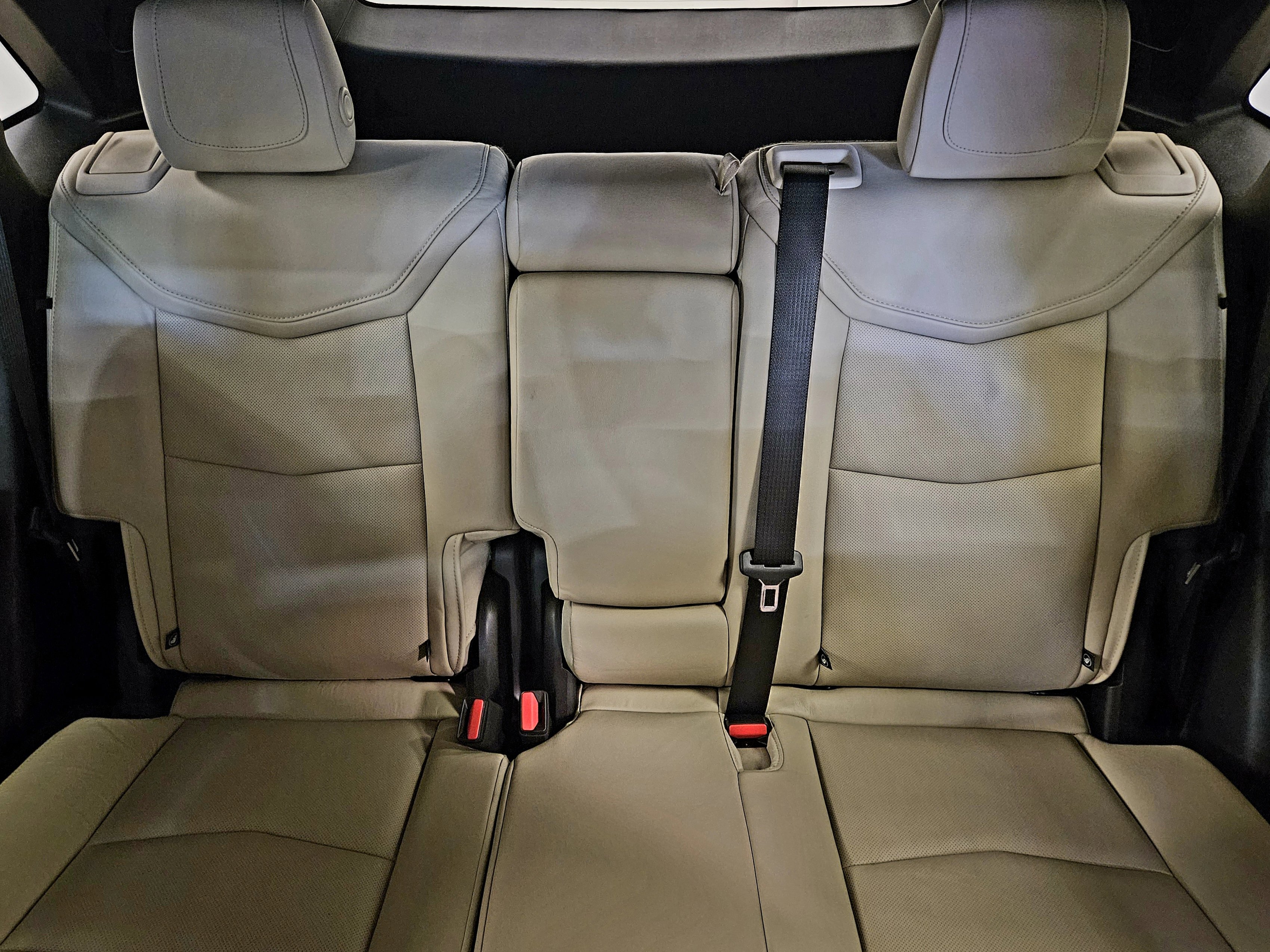 Used 2019 Cadillac XT5 Premium Luxury w/ Advanced Security Package image 38