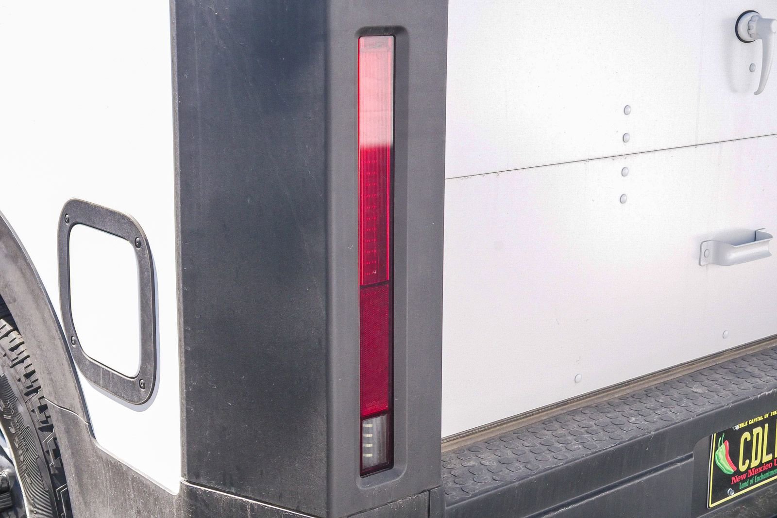 Used 2024 Chevrolet Brightdrop 400 w/ Commercial Equipment Package AWD/4WD image 10