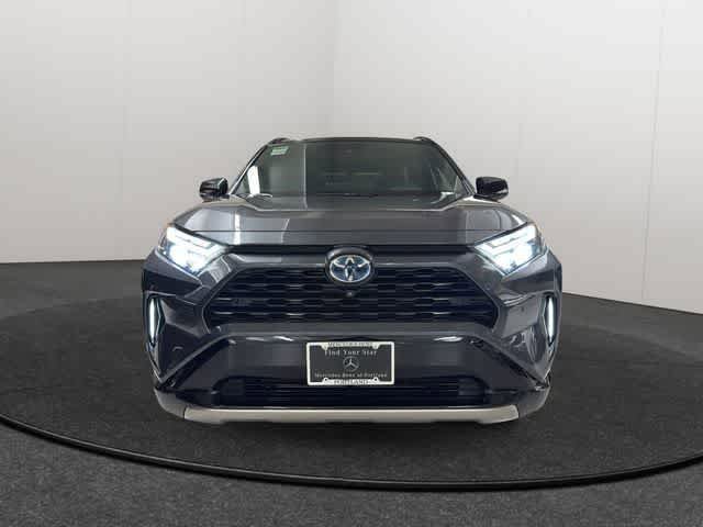 Used 2023 Toyota RAV4 XSE AWD/4WD image 2