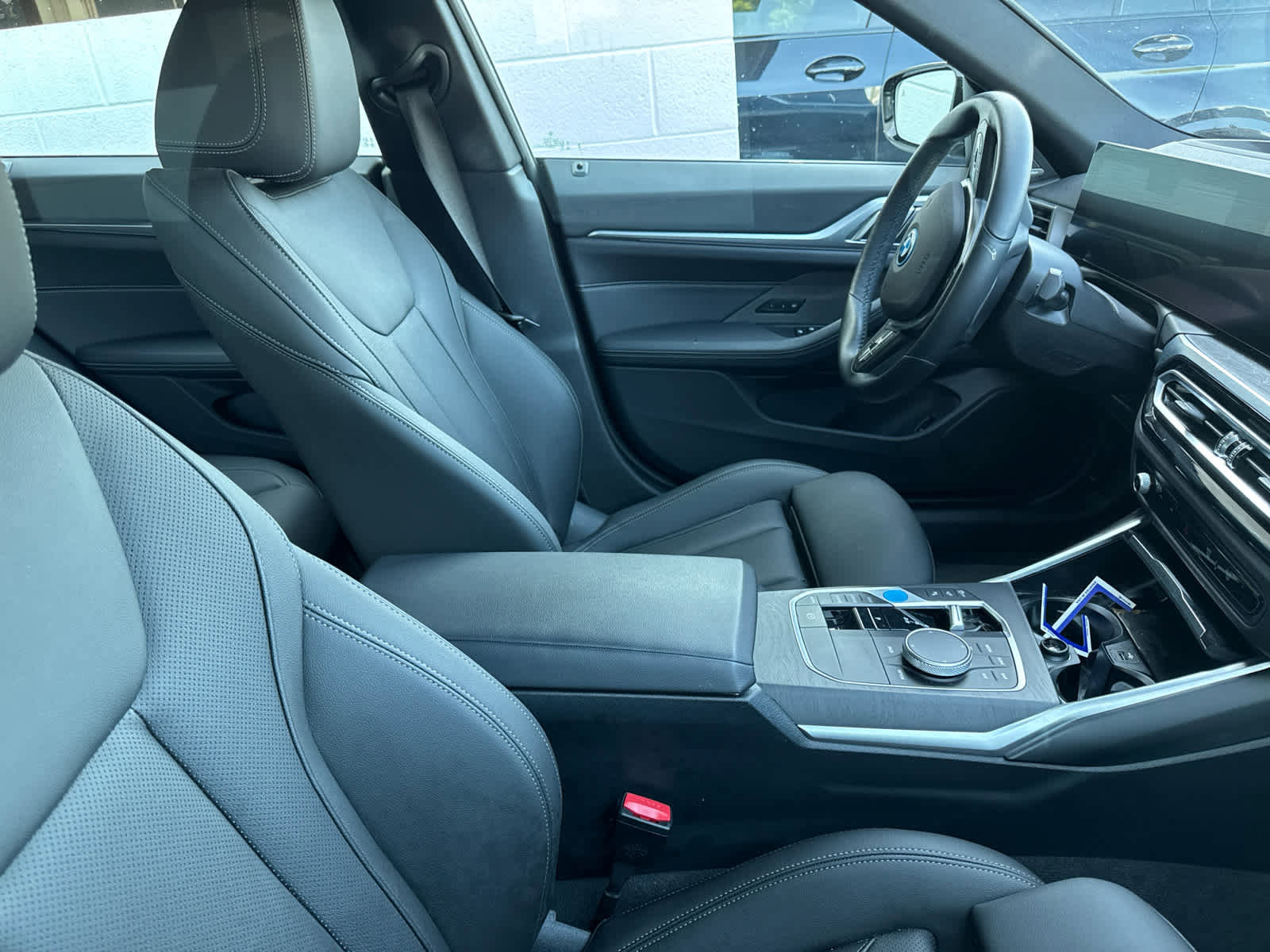 Used 2023 BMW i4 eDrive35 w/ Premium Package image 8