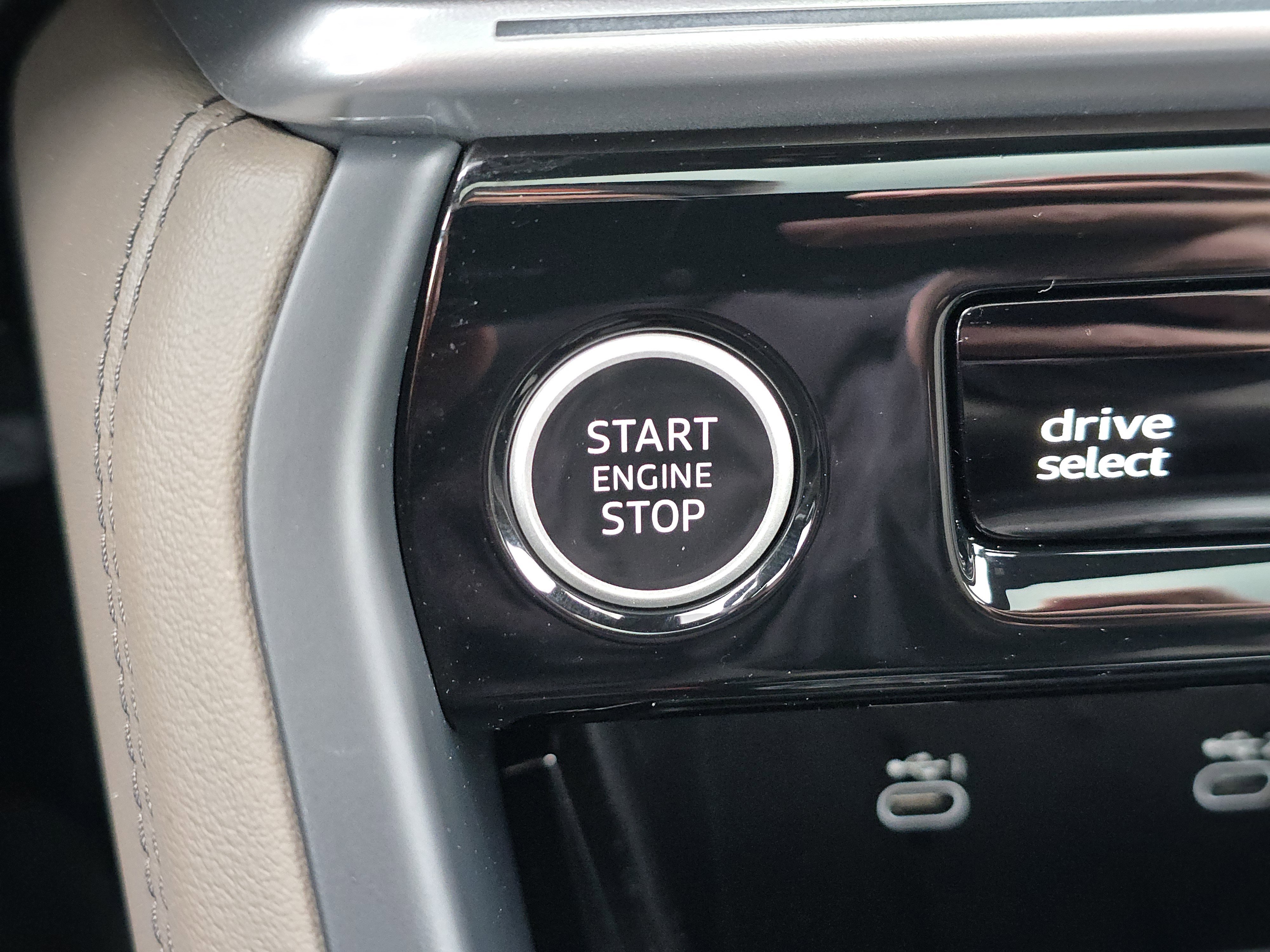 Certified 2025 Audi Q5 Premium w/ Convenience Package AWD/4WD image 24