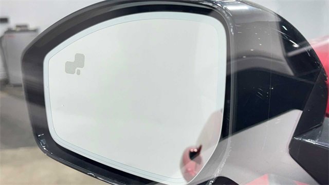 Used 2019 Land Rover Discovery Sport HSE image 11