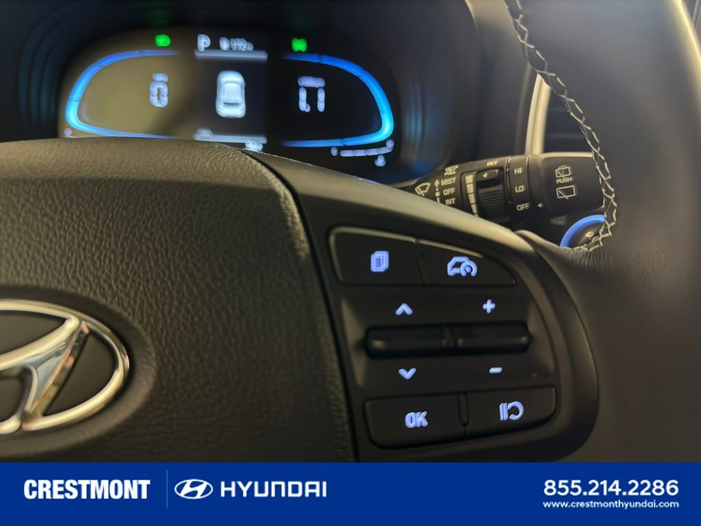 Used 2026 Hyundai Venue SEL FWD image 25