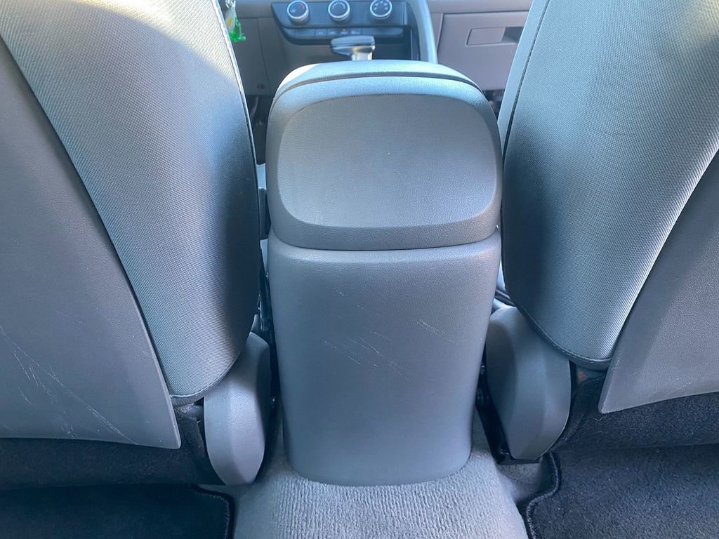 Used 2021 Hyundai Elantra SE image 27