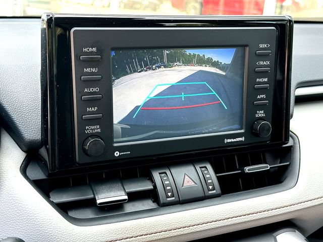 Used 2020 Toyota RAV4 XLE Premium FWD image 15