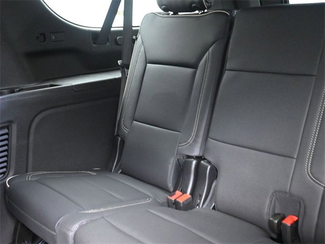 New 2026 Chevrolet Suburban Premier image 9