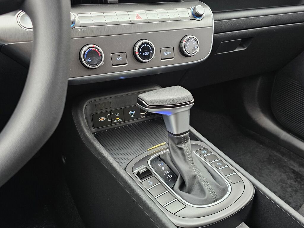 New 2026 Hyundai Kona SE image 20
