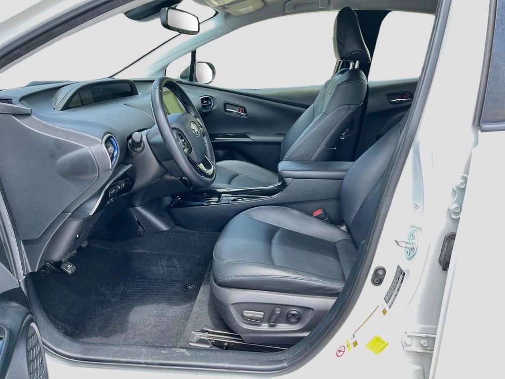 Used 2022 Toyota Prius Limited FWD image 22