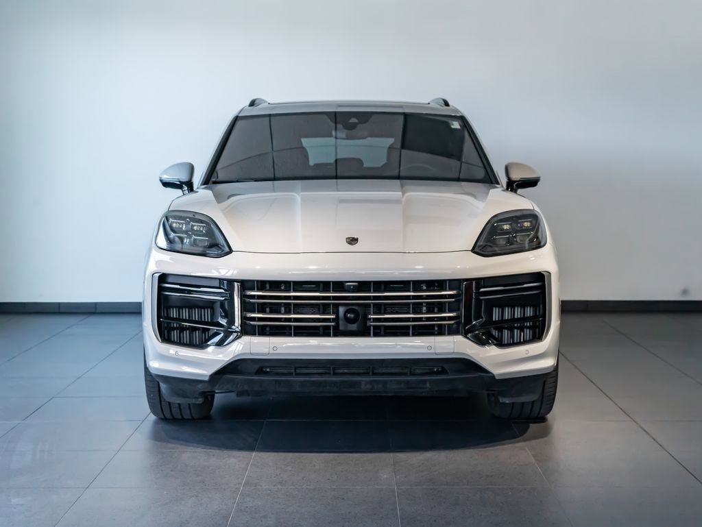 Certified 2025 Porsche Cayenne Turbo image 10