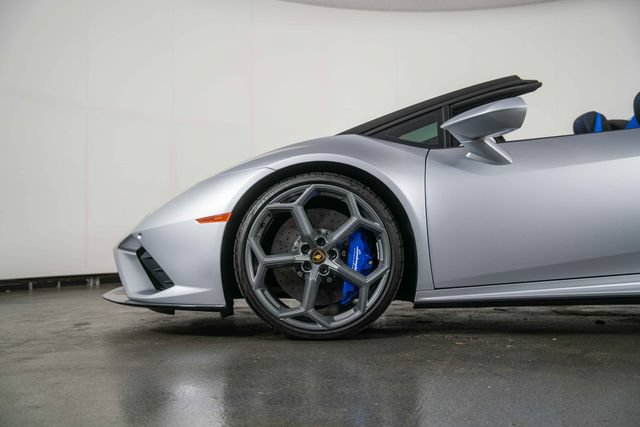 Used 2023 Lamborghini Huracan EVO RWD image 12