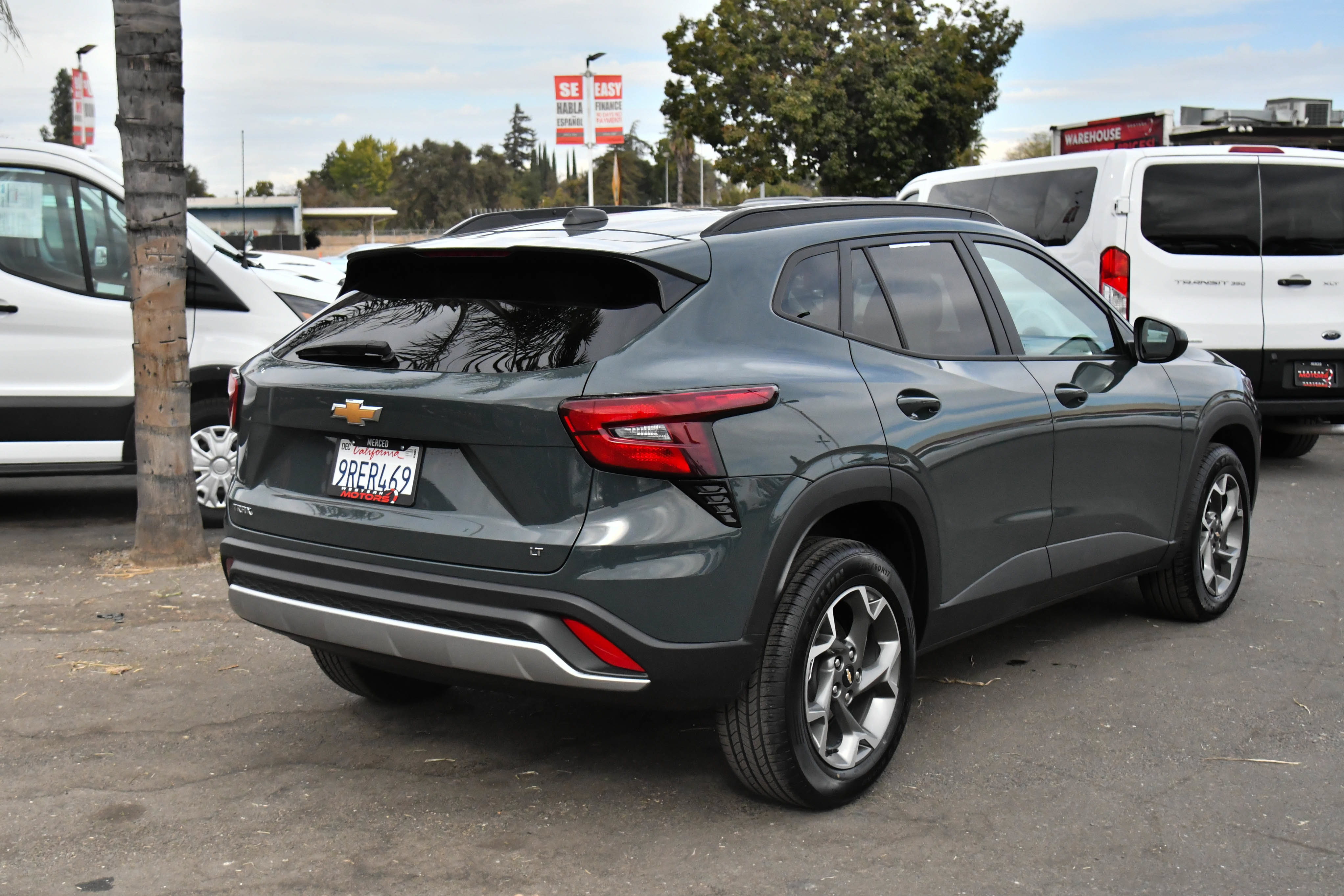 Used 2025 Chevrolet Trax LT FWD image 8