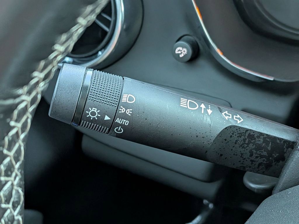 Used 2020 Chevrolet Camaro SS image 23